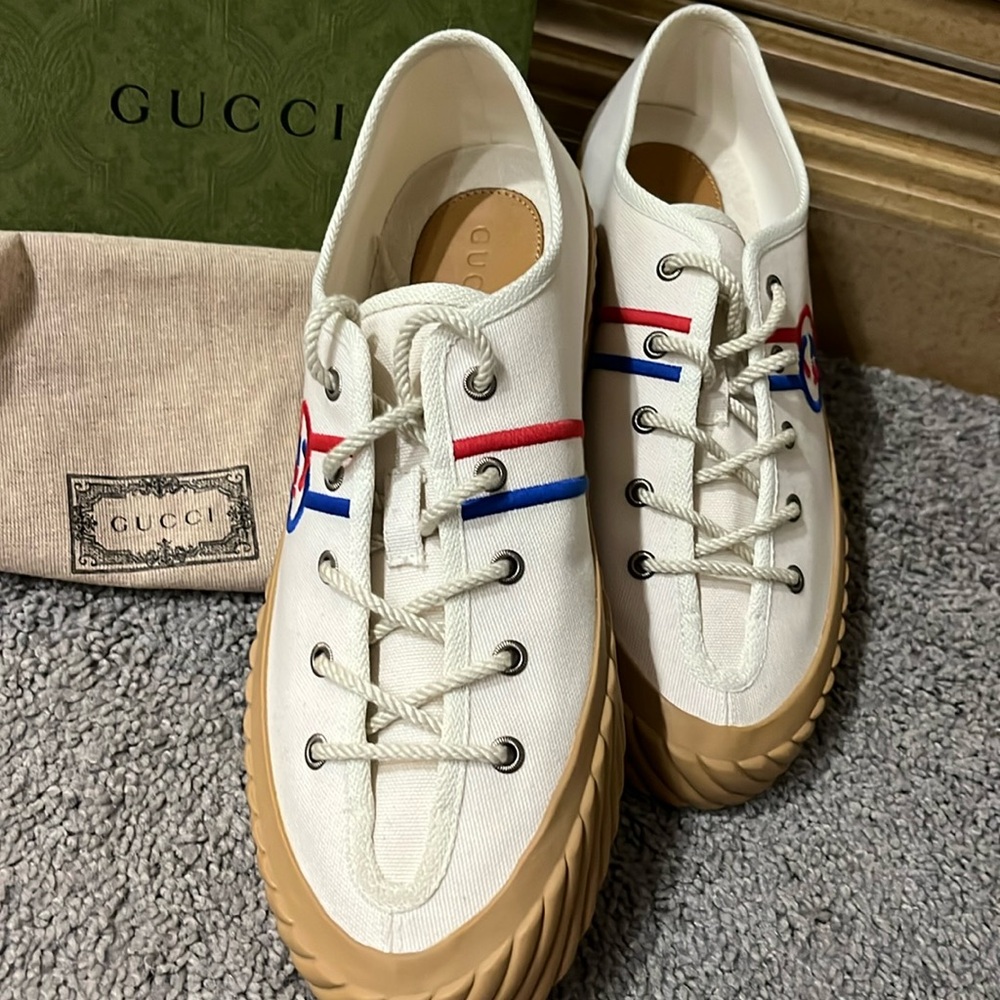 Men’s Gucci sneakers